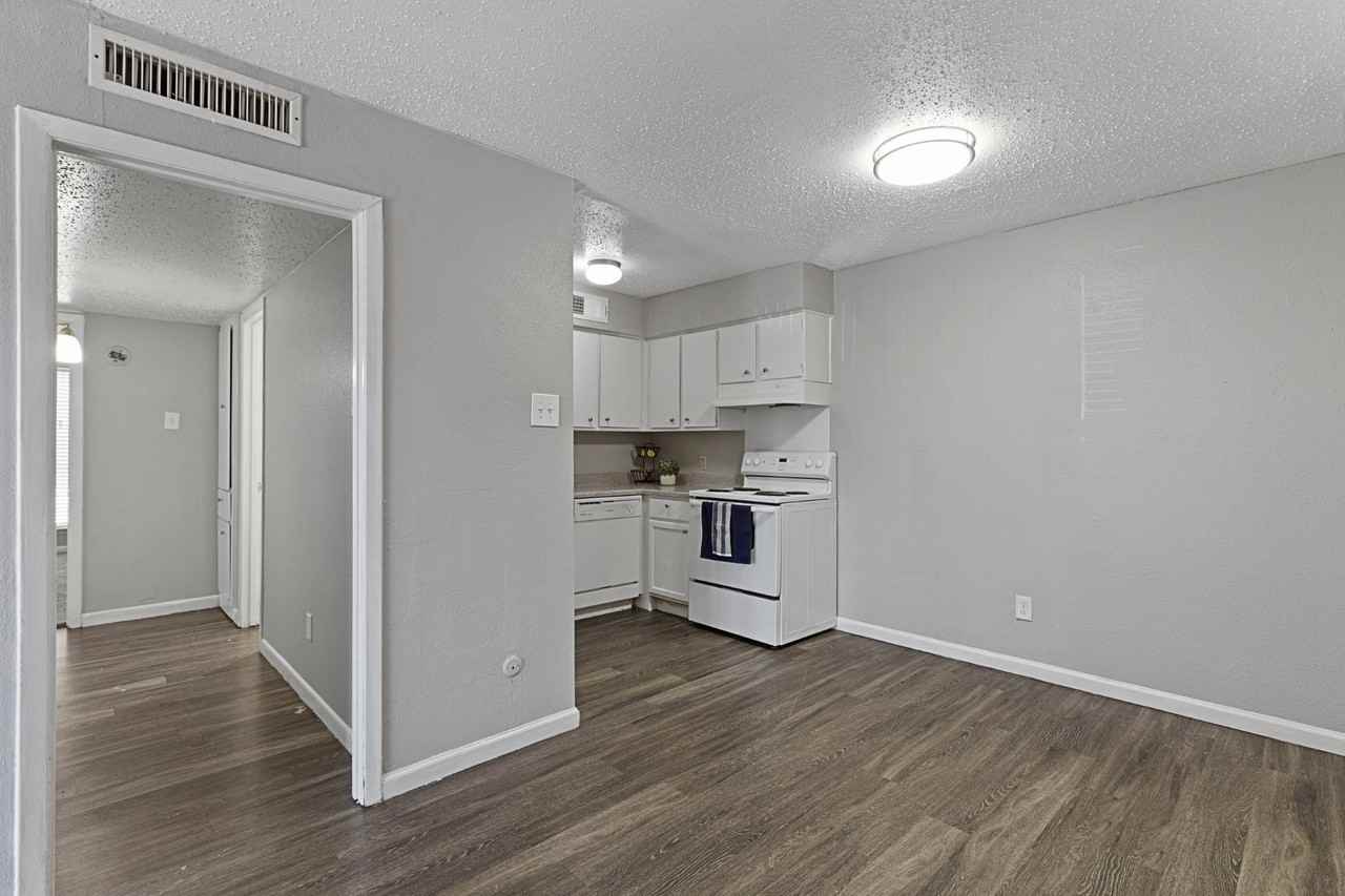 Aria Residences - Photo 7 of 50