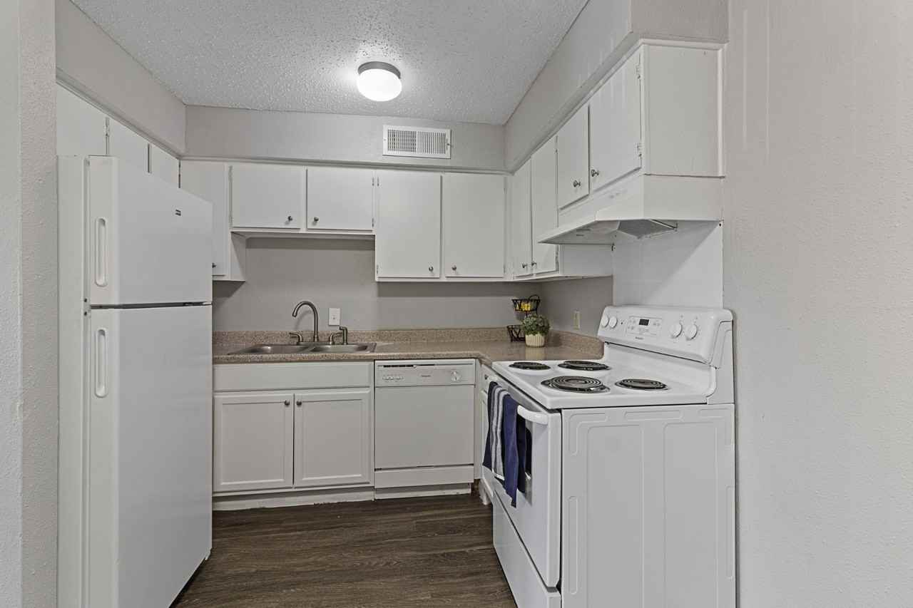 Aria Residences - Photo 5 of 50