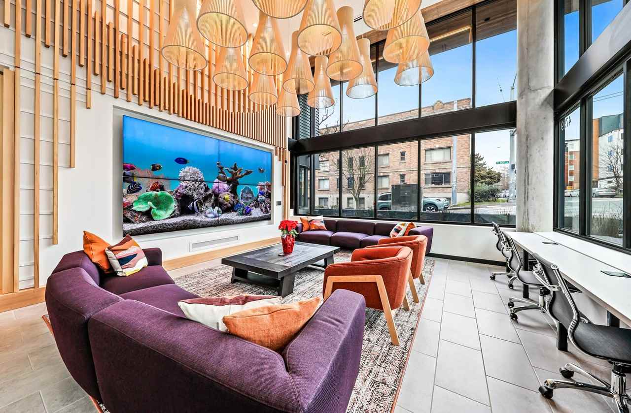 Theory U District - Photo 3 of 21