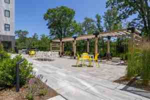 featured image of 1400 Main St