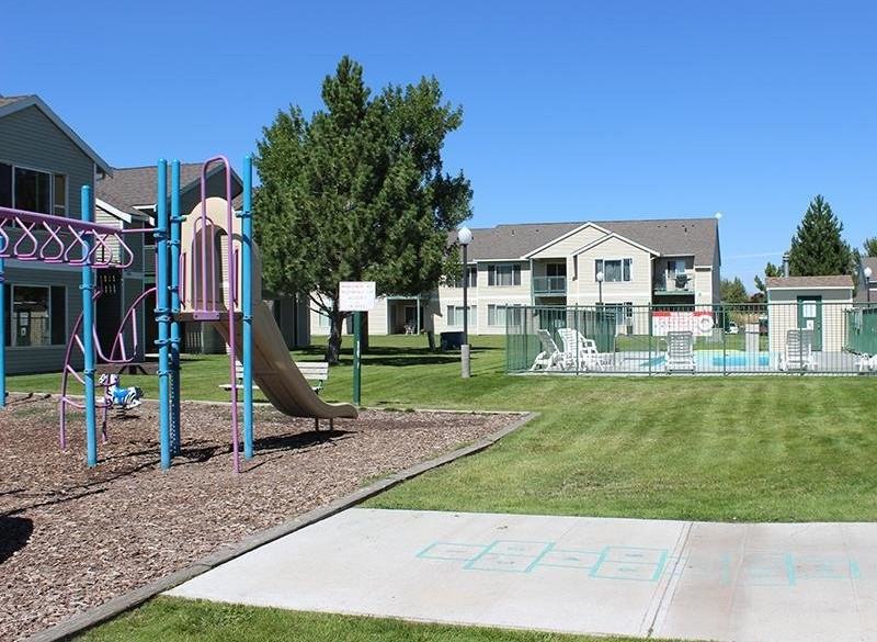 Chelsea Court - Photo 4 of 9