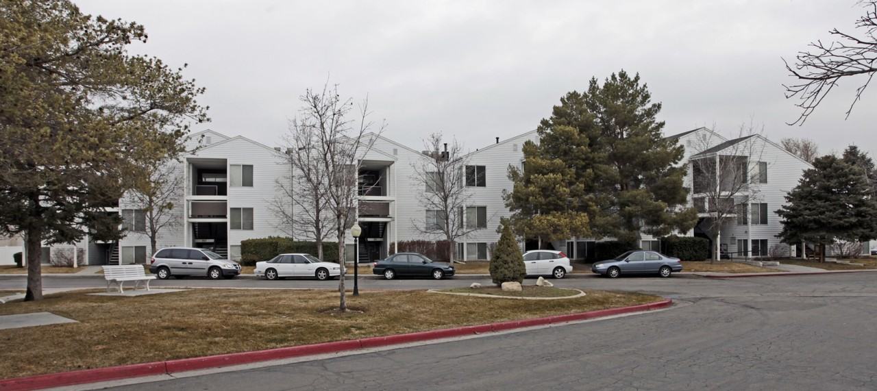 Covewood - Photo 3 of 7