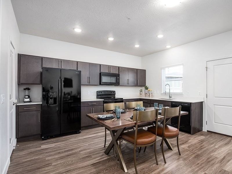 Diamond Ridge - Photo 2 of 43