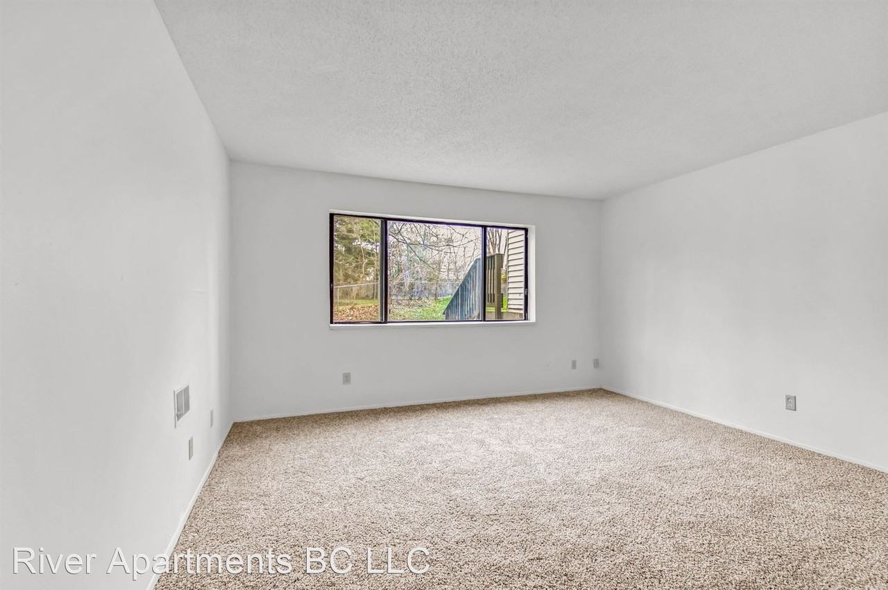 Fox Grove Apartments - Photo 2 of 32