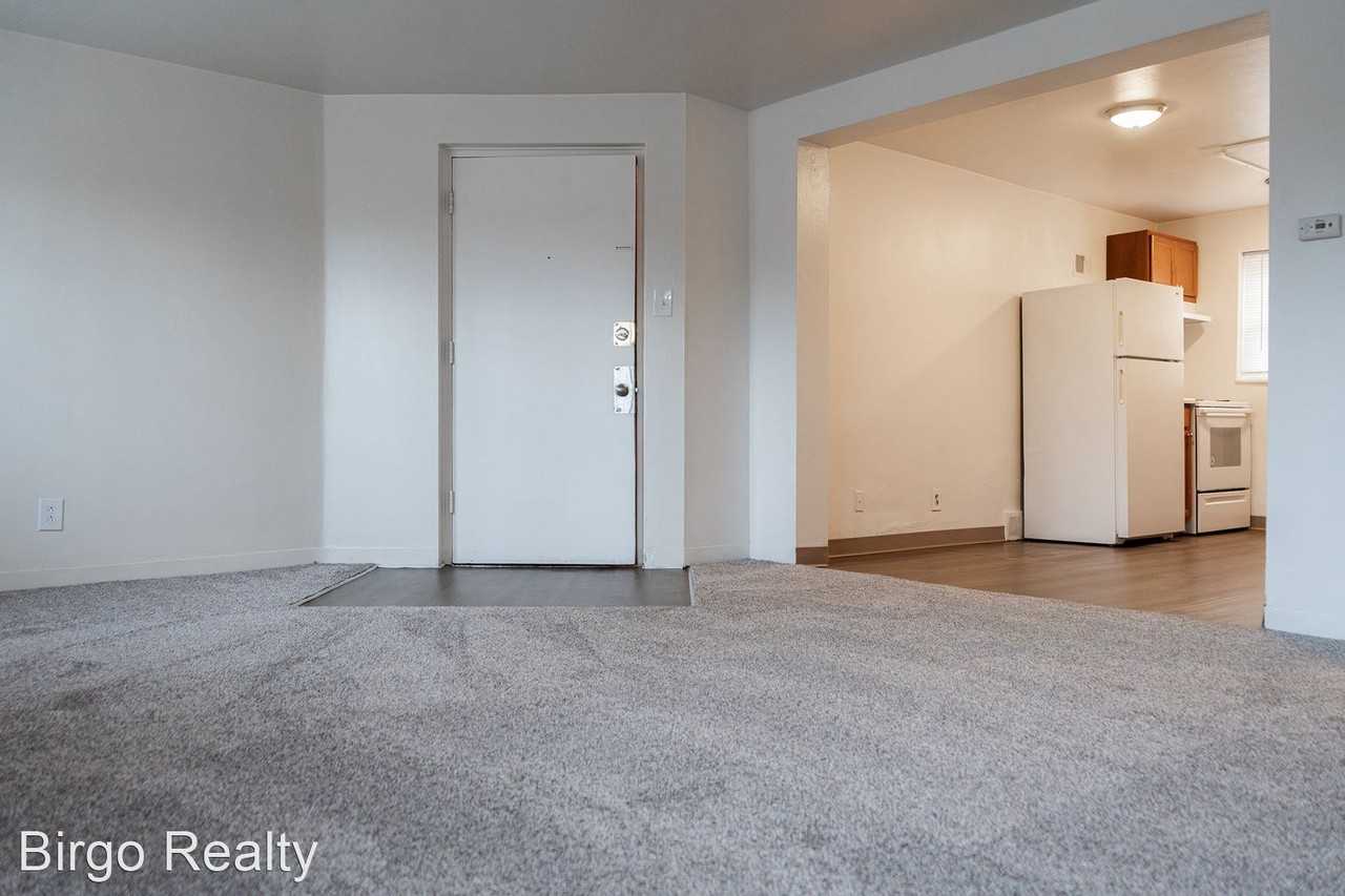 Rossview Heights Townhomes - Photo 2 of 50