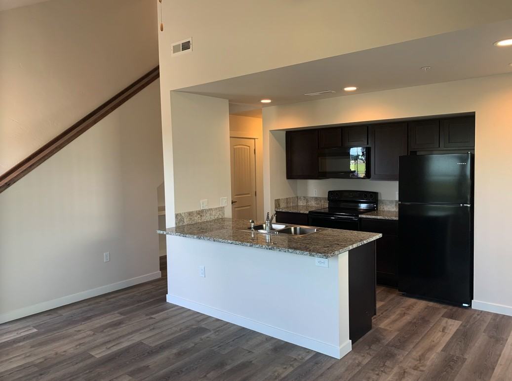 Creekside Townhomes Apartments 1450 Creekside Way, Twin Falls, ID