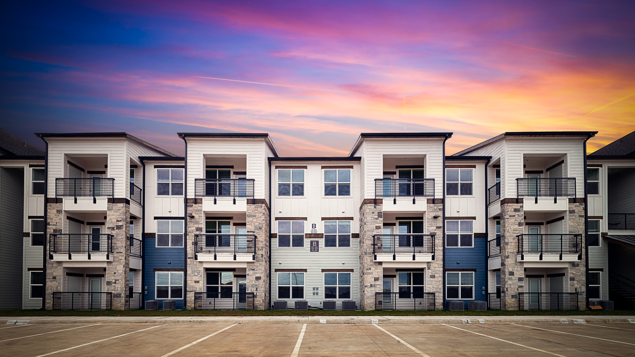 Southgate Apartments - Photo 6 of 29