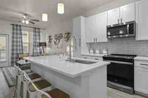 featured image of 200 Cole St