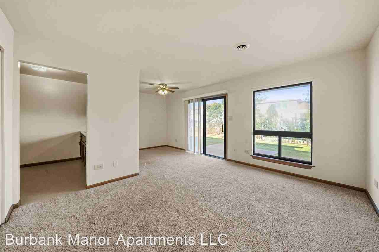 Burbank Manor Apartments - Photo 2 of 50