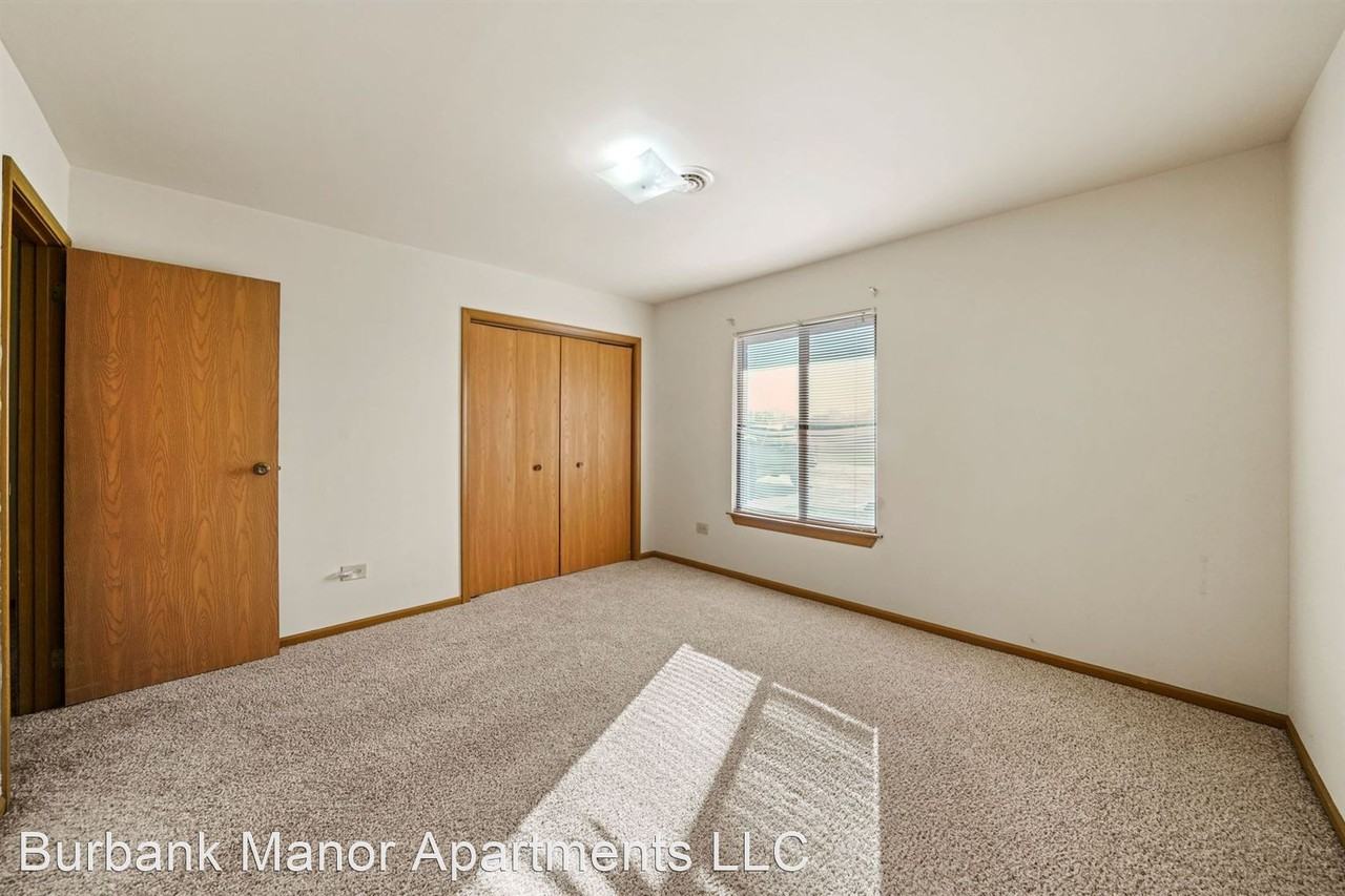 Burbank Manor Apartments - Photo 3 of 50