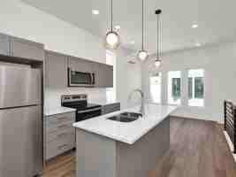 featured image of 833 W Emeril Ave