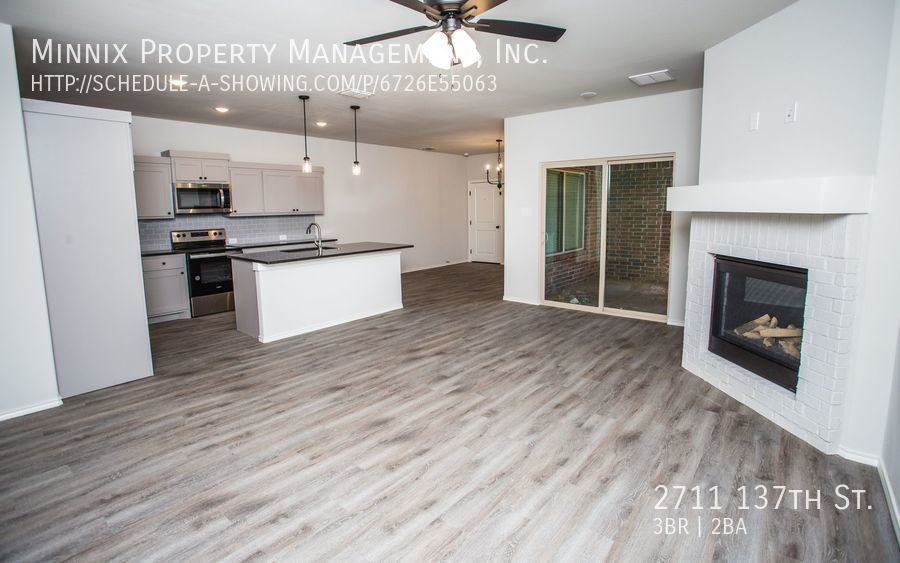 2703 137Th St - Photo 3 of 32