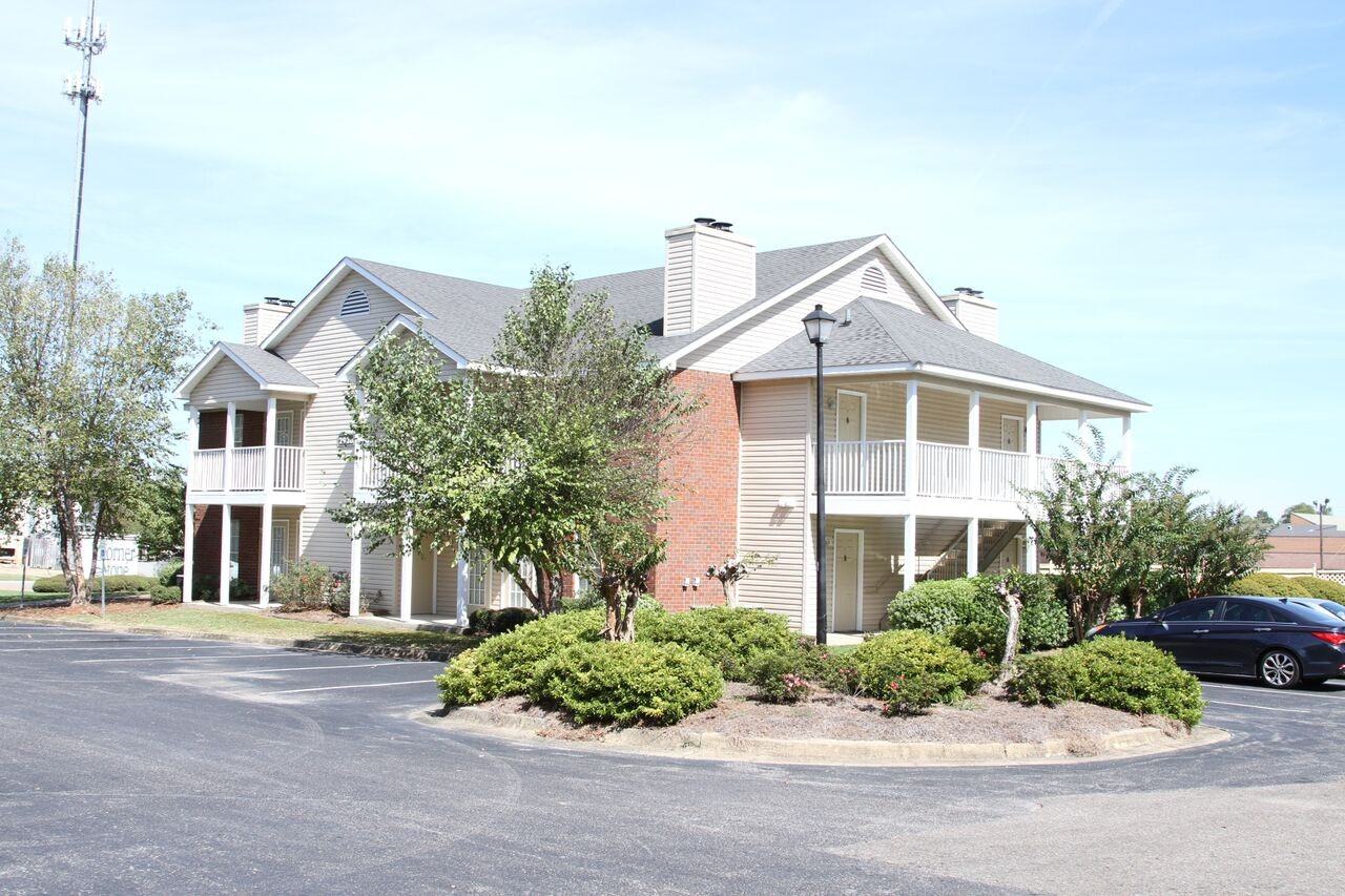 Corner Stone - Photo 7 of 21