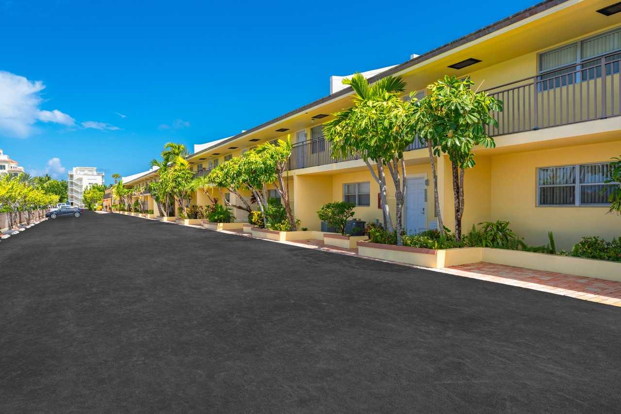 Palm Beach Resort & Beach Club - Photo 2 of 15