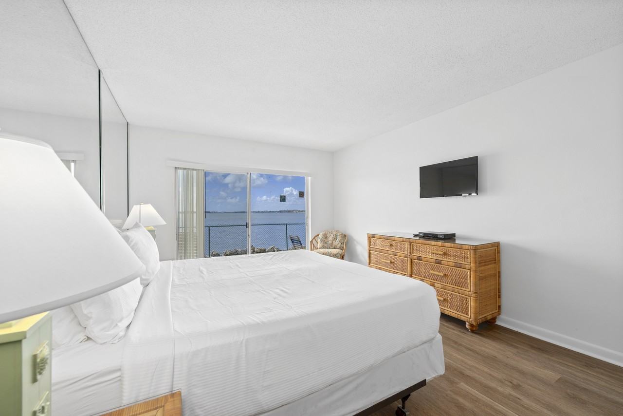 Palm Beach Resort & Beach Club - Photo 6 of 15