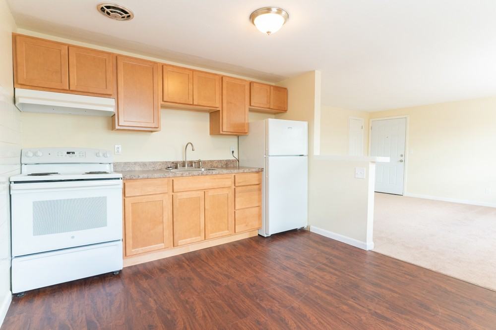 Parklane Apartments And Townhomes - Photo 2 of 13