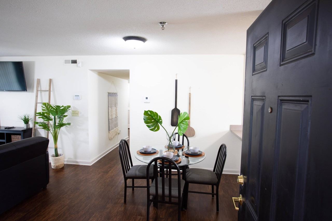 Crossings at Greenland - Photo 2 of 11