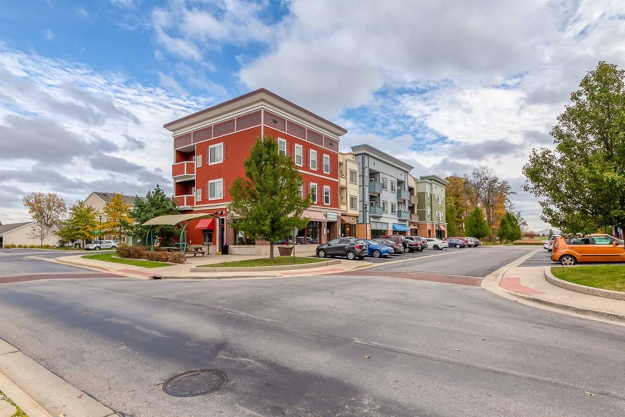 48 West Apartments - Photo 3 of 50