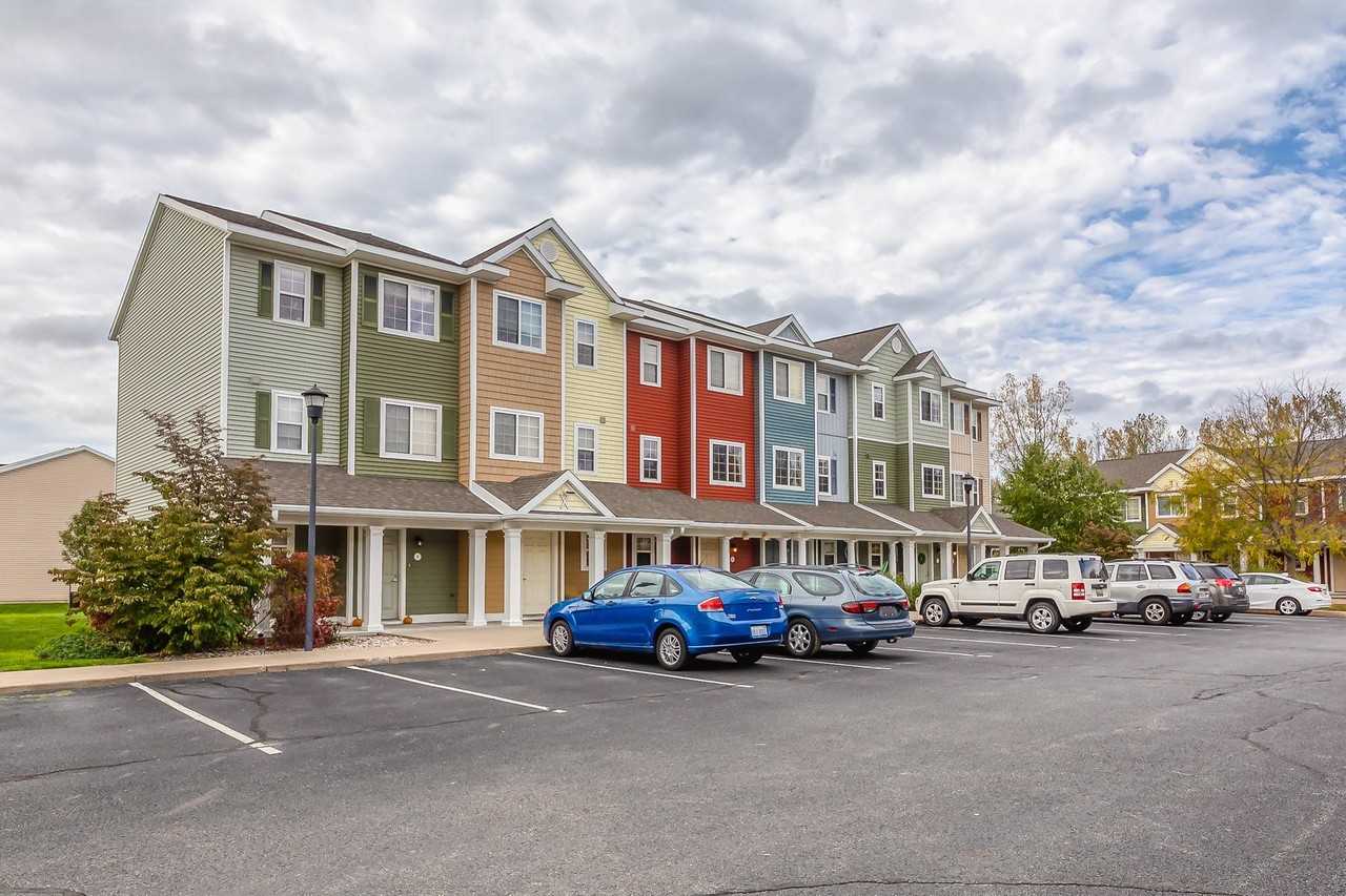 48 West Apartments - Photo 4 of 50