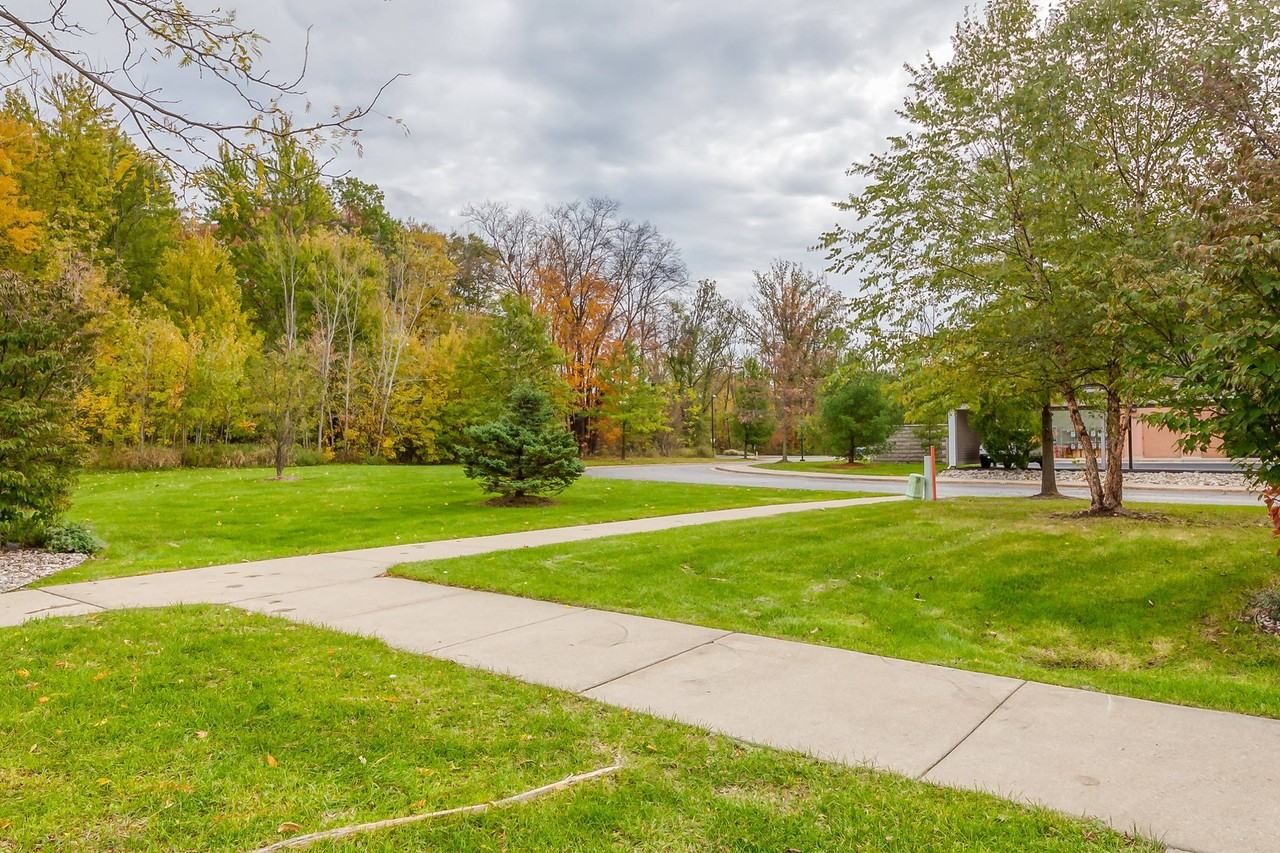 48 West Apartments - Photo 6 of 50