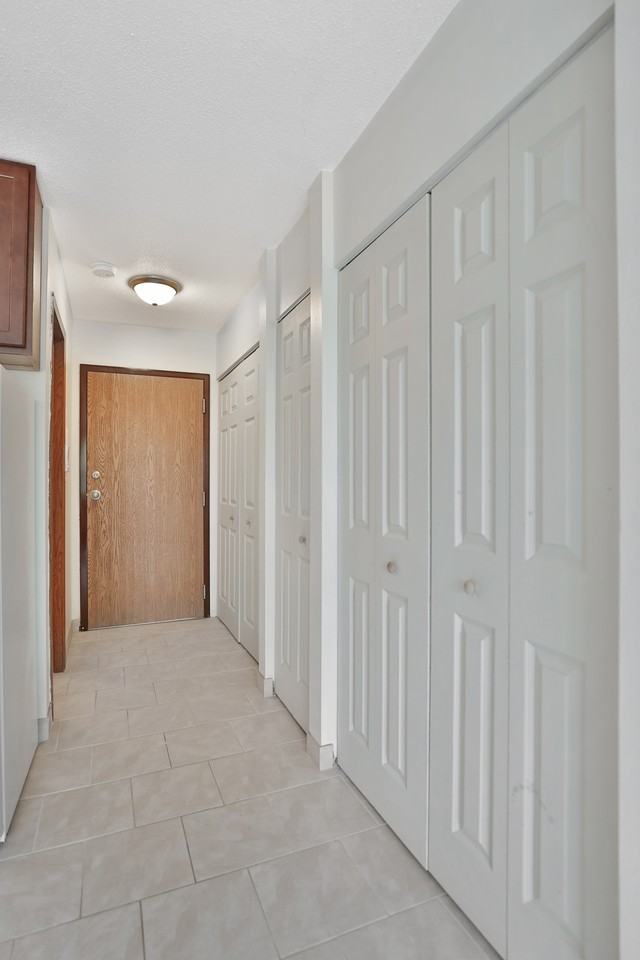 817 12th Ave Se - Photo 5 of 11