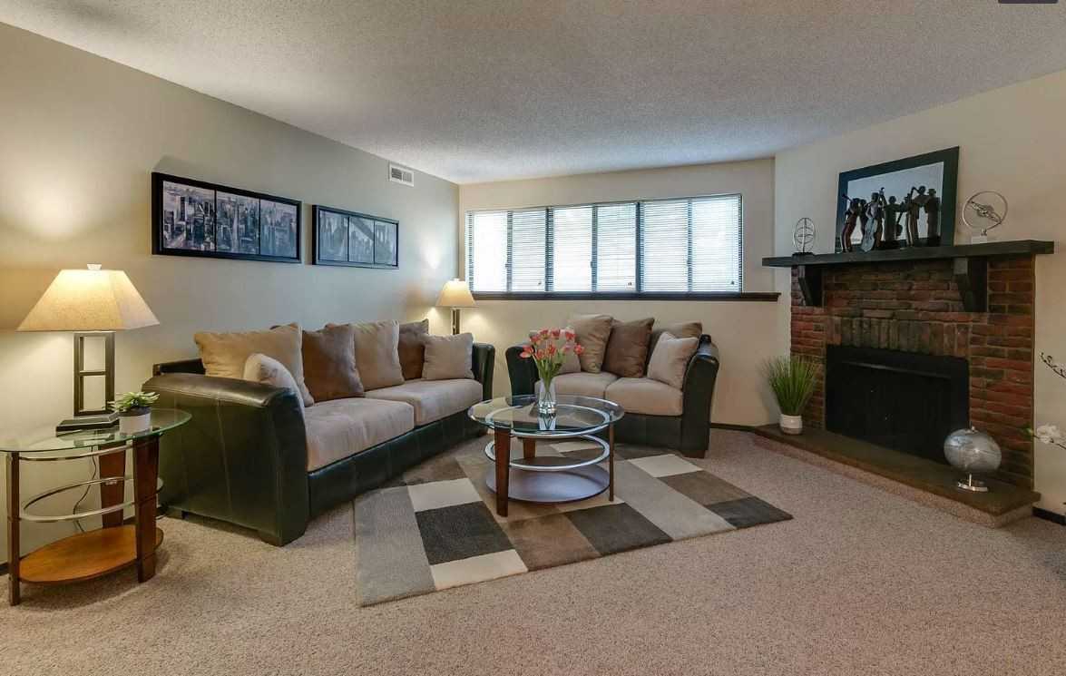 Sandstone Apartments - Photo 2 of 10