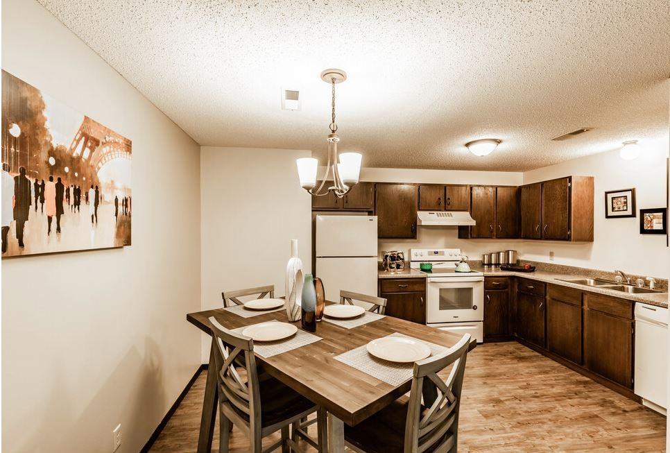 Sandstone Apartments - Photo 3 of 10