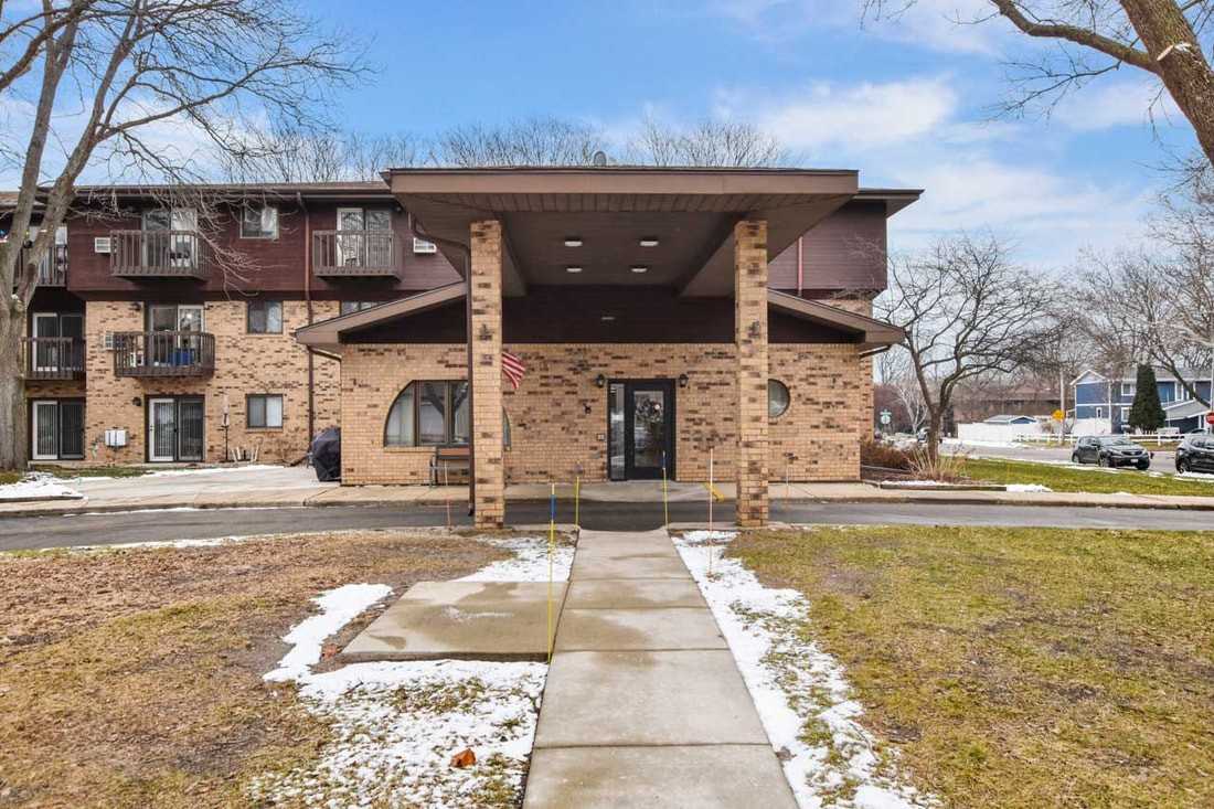 PHEASANT BRANCH SENIOR APARTMENTS (55 & Older) - Photo 2 of 19