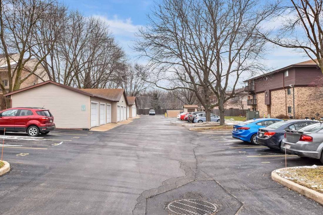 PHEASANT BRANCH SENIOR APARTMENTS (55 & Older) - Photo 6 of 19