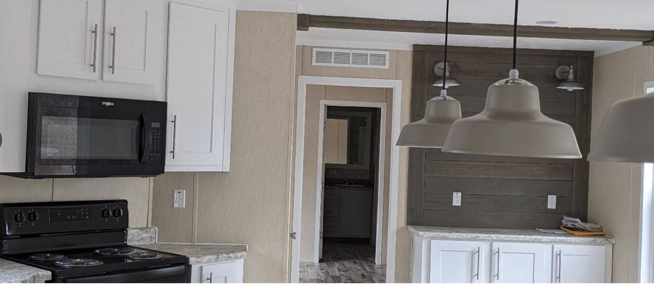 HPI Plantation Pines Homes MHP LLC - Photo 3 of 14