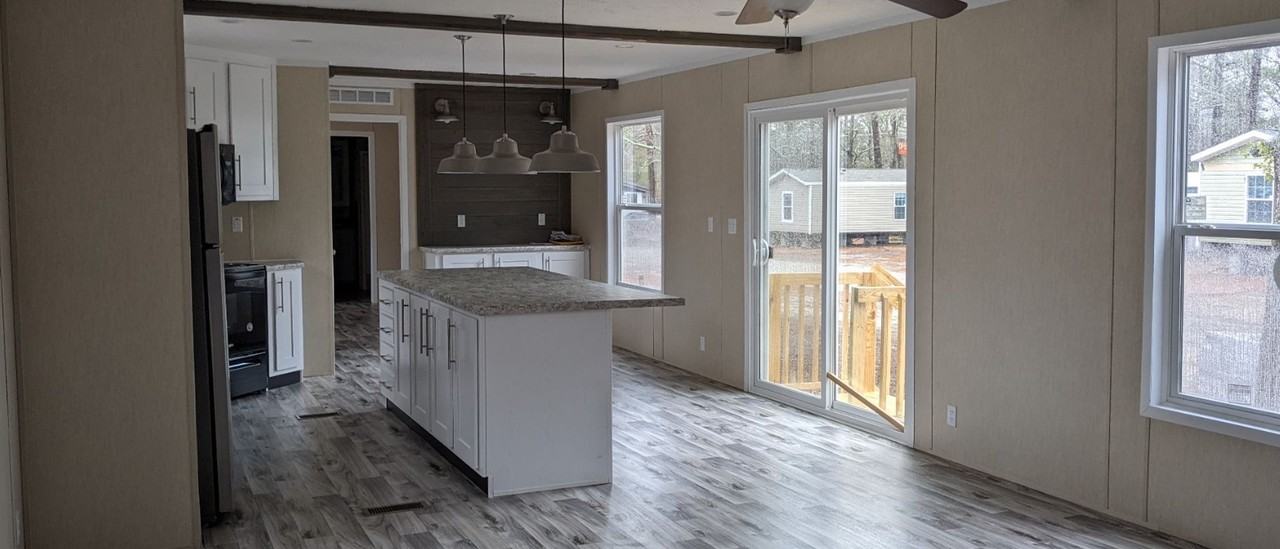 HPI Plantation Pines Homes MHP LLC - Photo 4 of 14