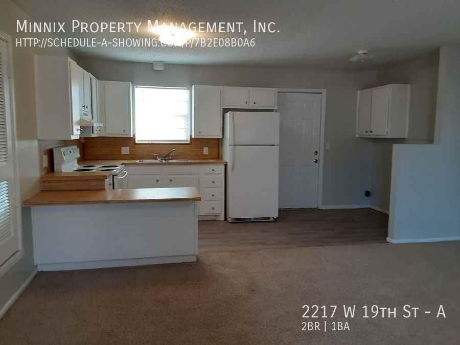 2217 W 19Th St - Photo 2 of 9
