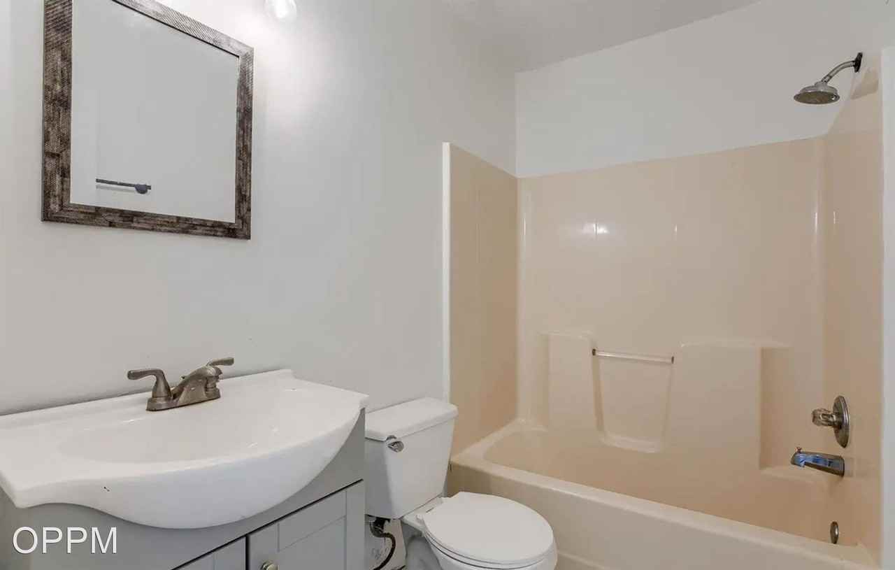 3414 Sahler St Apartments in Northwest Community Club, Omaha, NE 68111