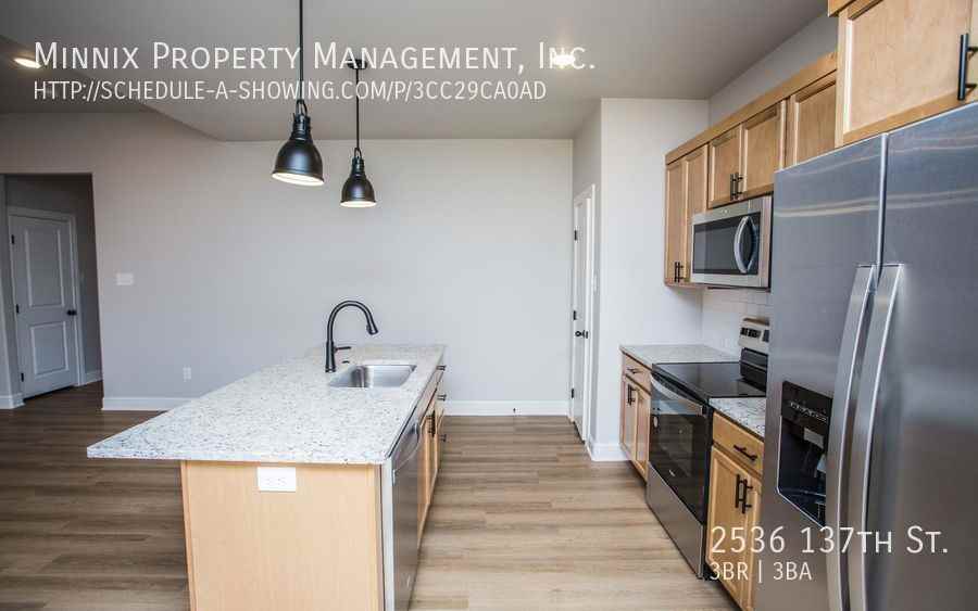 2536 137Th St - Photo 3 of 46