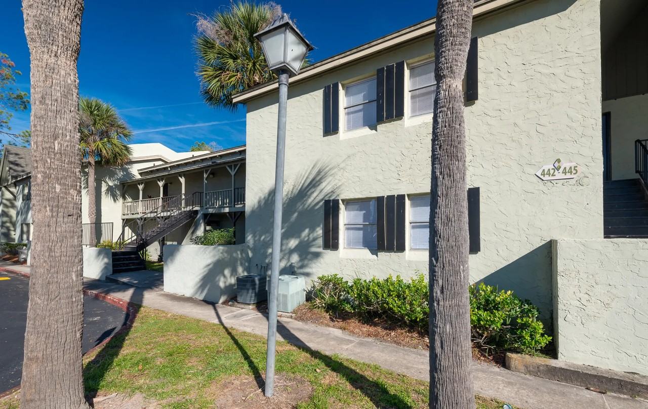 Oasis Club Apartments 5800 University Blvd W, Jacksonville, FL 32216