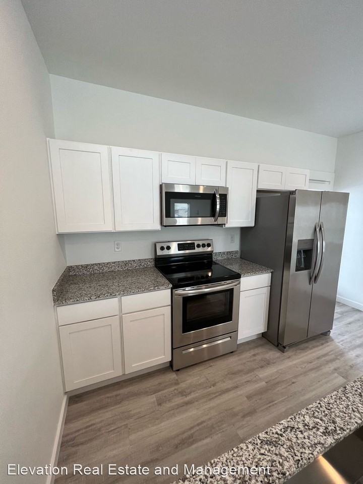 1080 Ventnor Ave - Photo 2 of 20