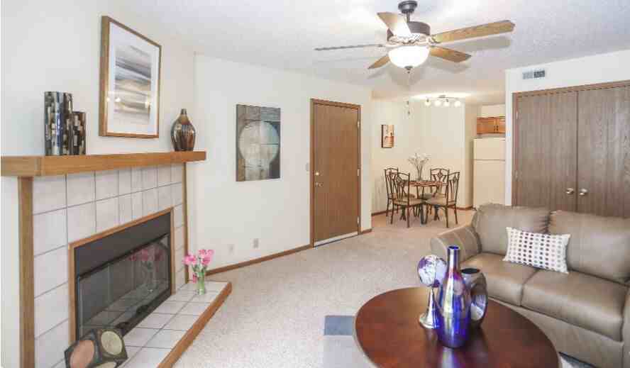 Cambridge Square - Photo 3 of 15