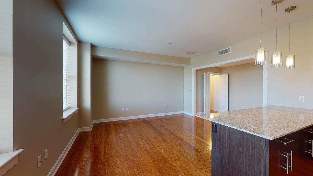 Metro67 - Photo 3 of 27