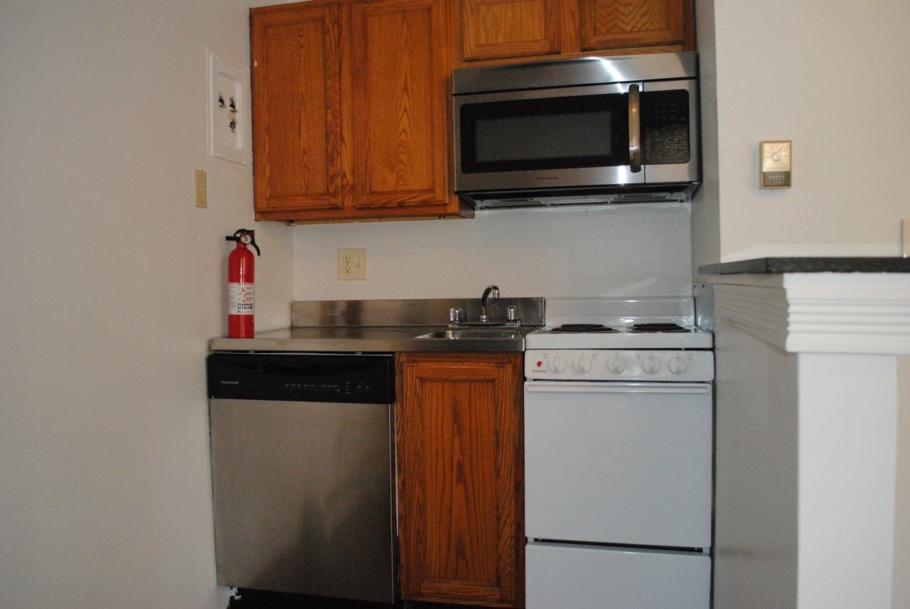 1433-1437 Highland St - Photo 6 of 50