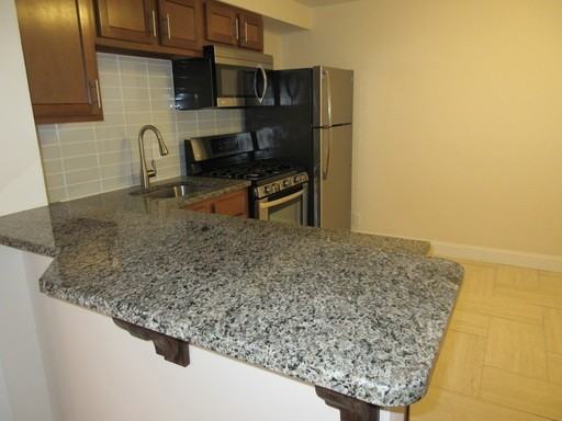 Summit St 1770 1770 - Photo 5 of 50