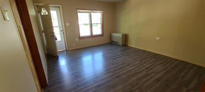 305 West Kell Street - Photo 2 of 10