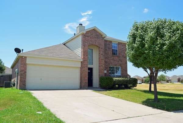 2214 Sumac Dr - Photo 2 of 33