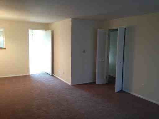 405 W 104 St - Photo 3 of 13