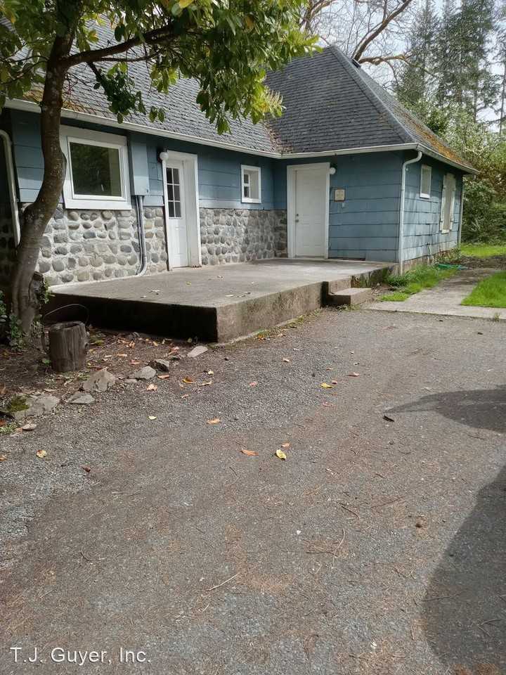 422 Brim Rd - Photo 2 of 50