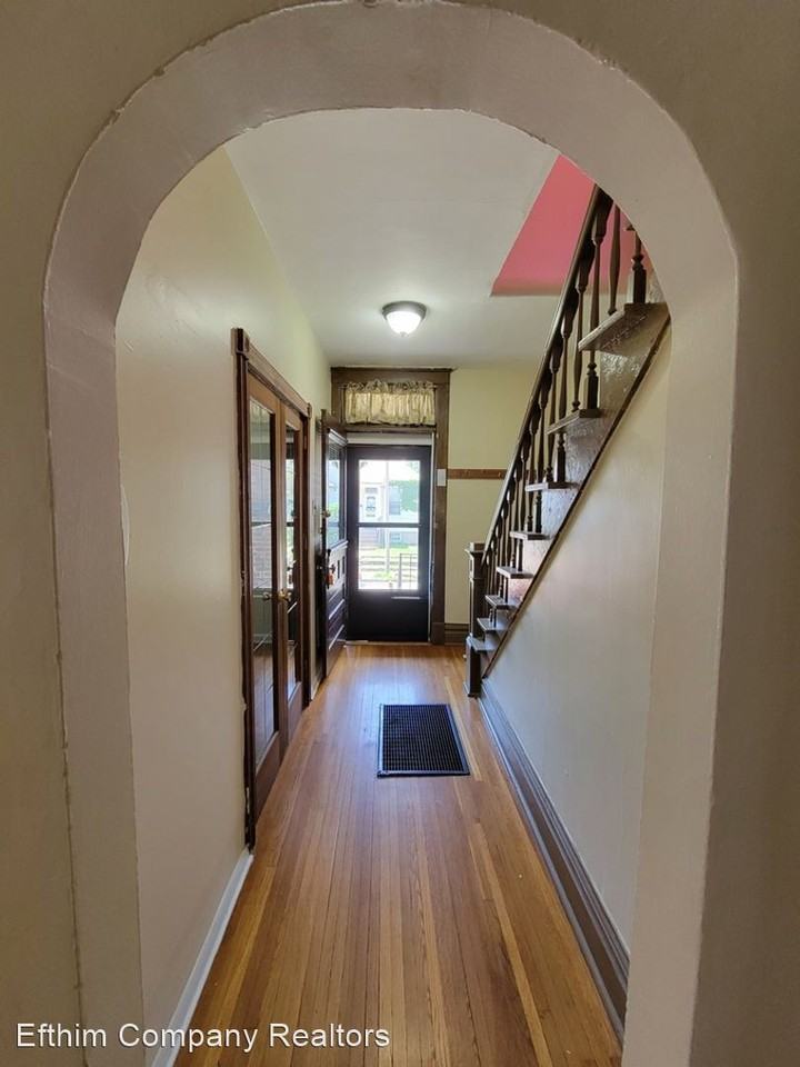 4841 Sigel Ave - Photo 3 of 12