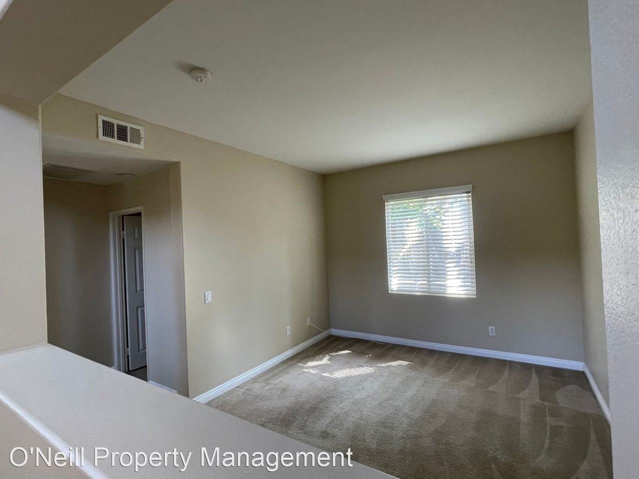 25066 Acorn Ct - Photo 3 of 13