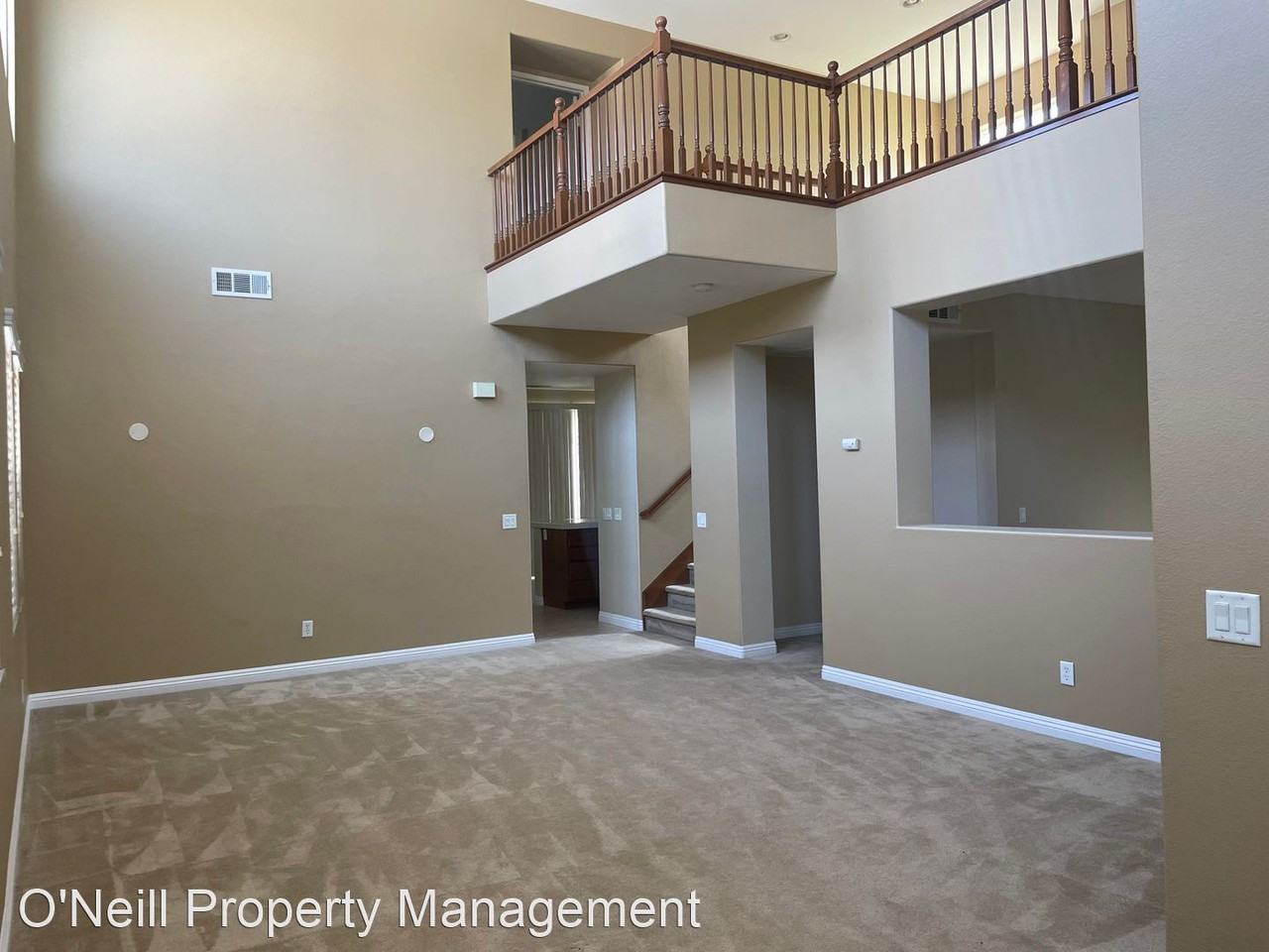 25066 Acorn Ct - Photo 2 of 13