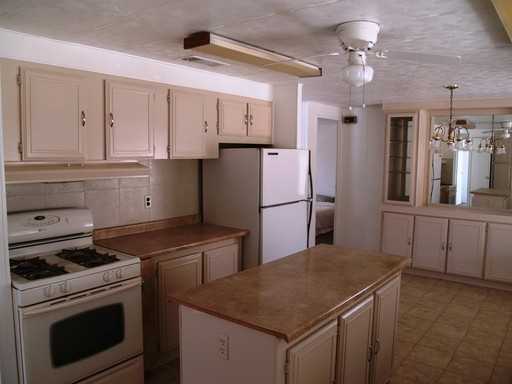 32820 Boca Raton Pl - Photo 2 of 9