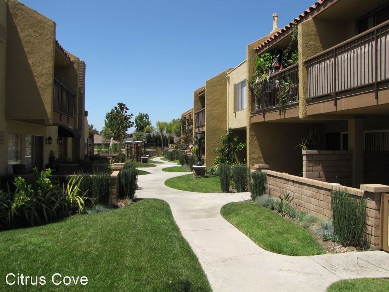 1538-1549 E. Quincy Ave. - Photo 2 of 8