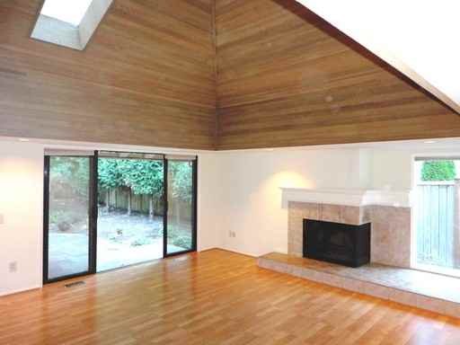 4725 Highland Dr - Photo 3 of 8